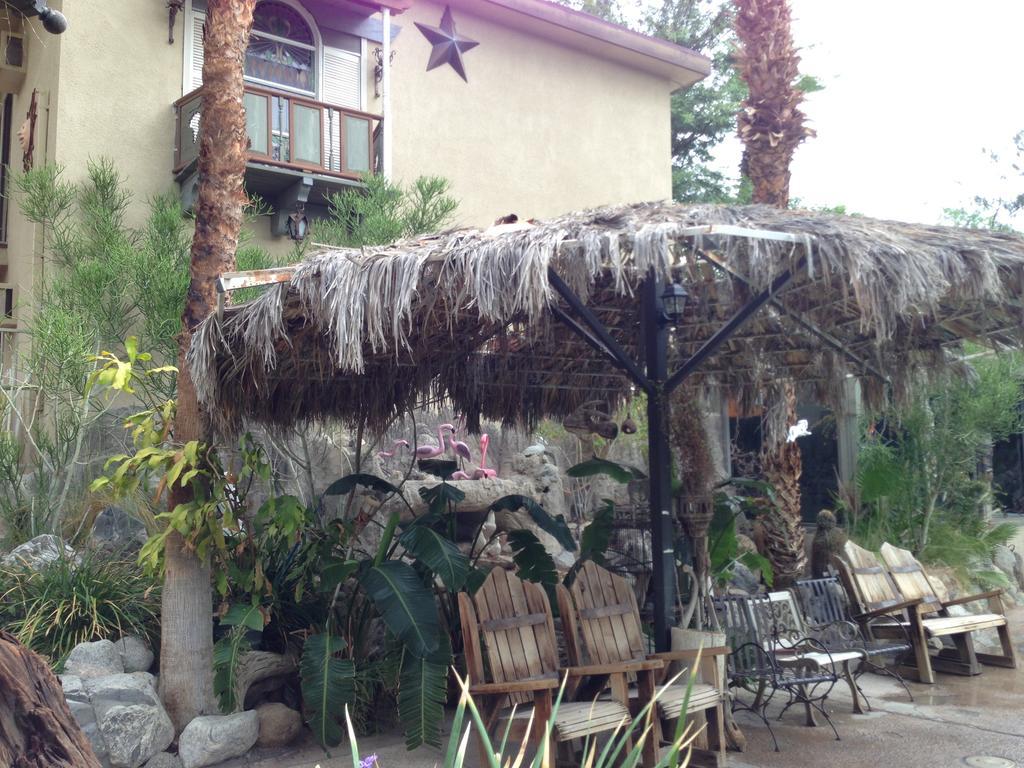 Sahara Hotel & Spa Desert Hot Springs Exterior photo