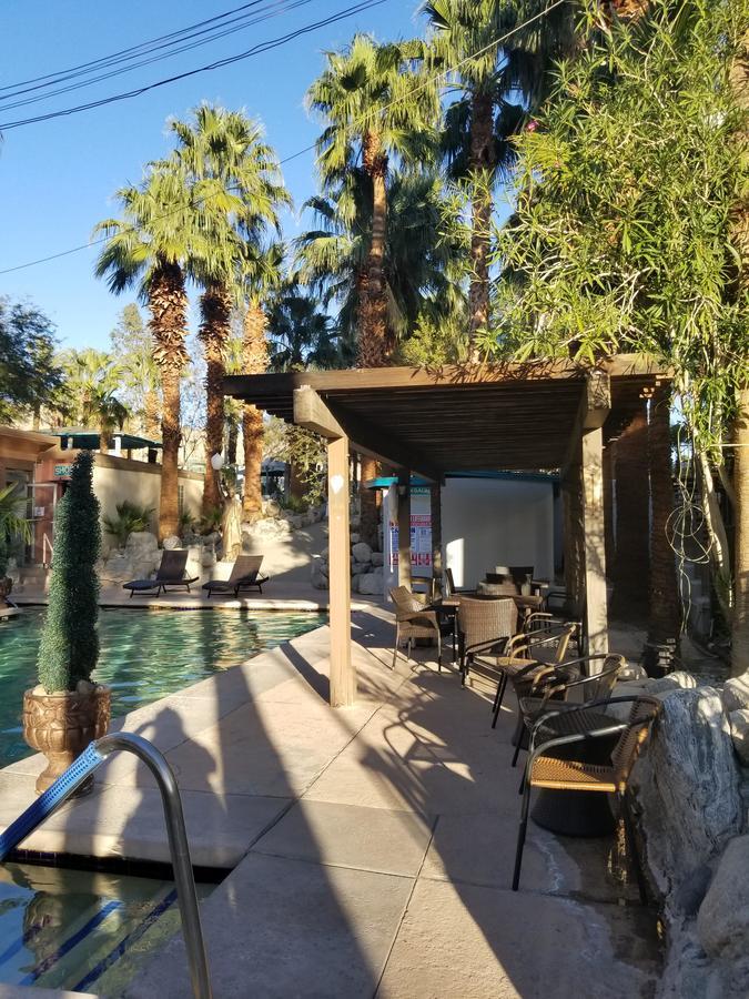 Sahara Hotel & Spa Desert Hot Springs Exterior photo