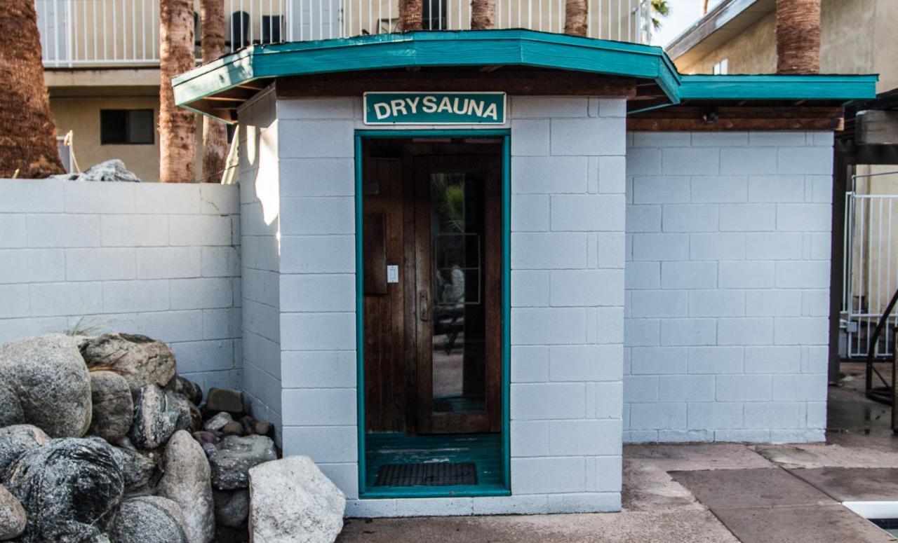 Sahara Hotel & Spa Desert Hot Springs Exterior photo