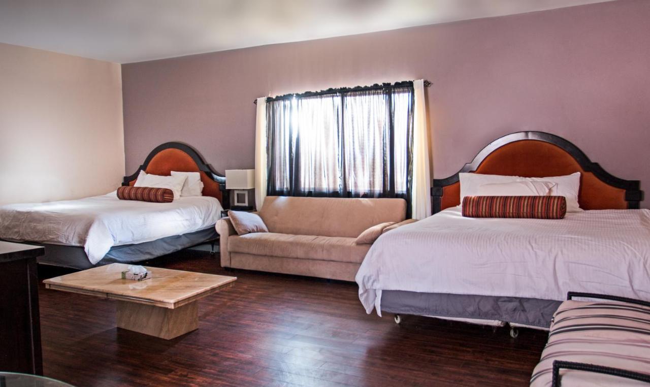 Sahara Hotel & Spa Desert Hot Springs Exterior photo